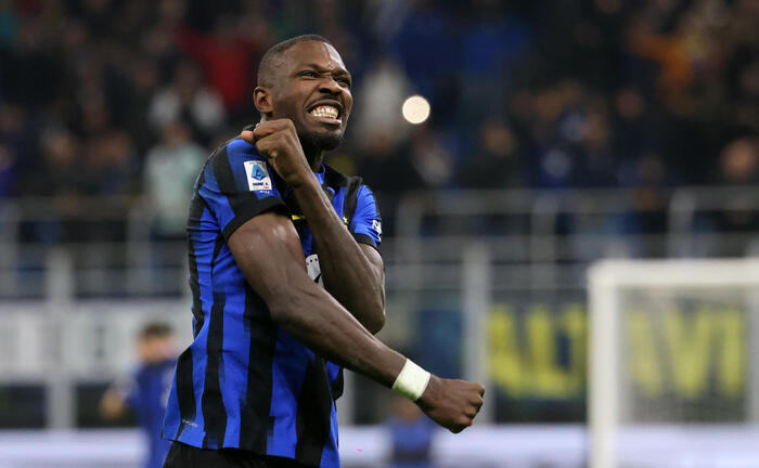 Inter bate Torino e pressiona Milan no Italiano 