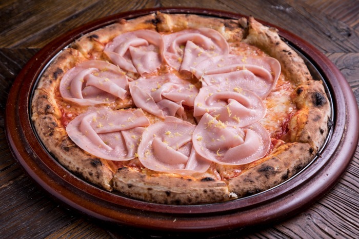 Quarta à noite é sinônimo de comodidade e sabor. Peça sua pizza favorita e  transforme sua noite em uma celebração gastronômica sem sair de…