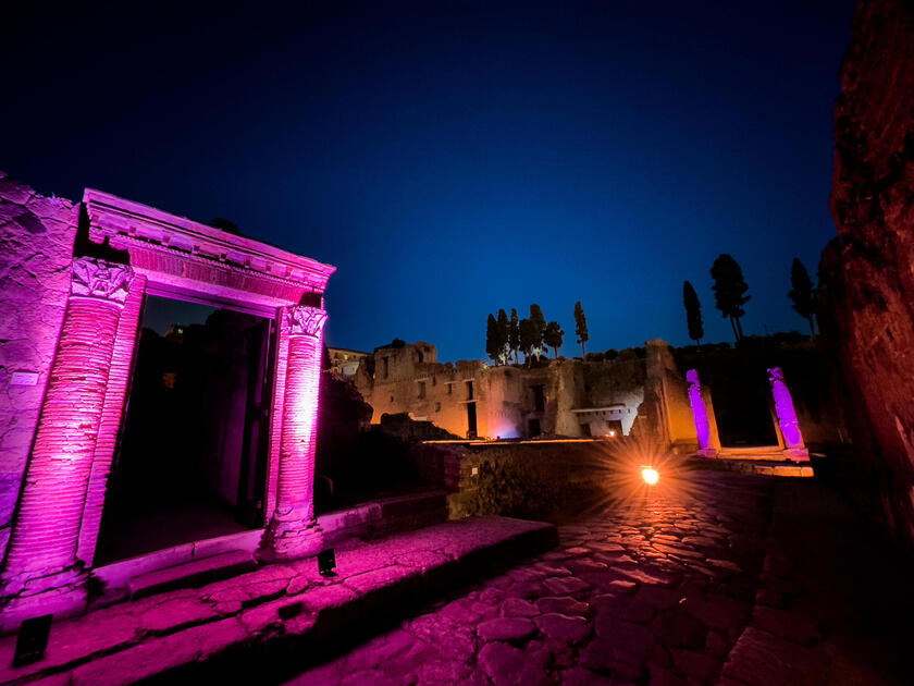 Parque Arqueológico de Herculano reabrirá para visitas noturnas