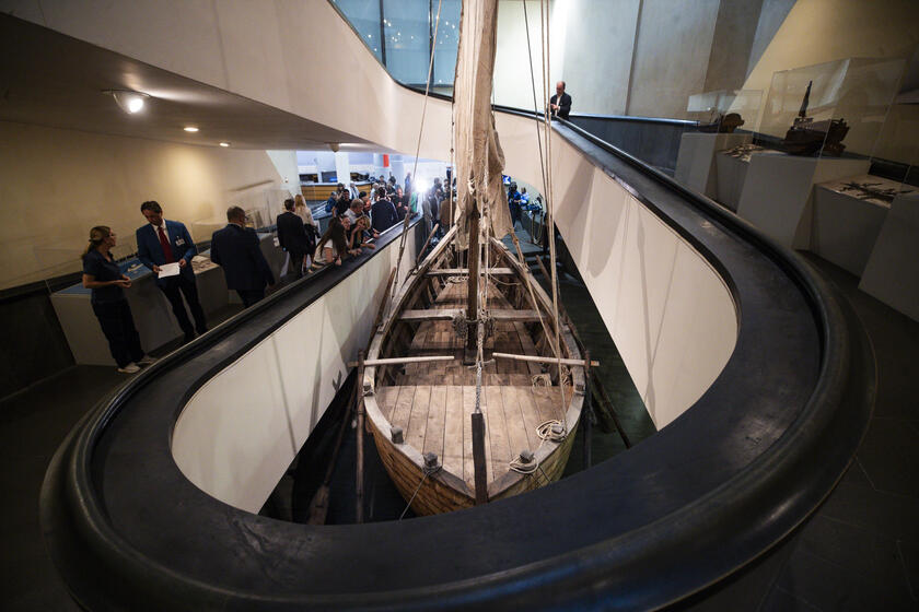 Barco é reprodução fiel da original Barca de Pedro encontrada em 1986 no fundo do Lago Tiberíades