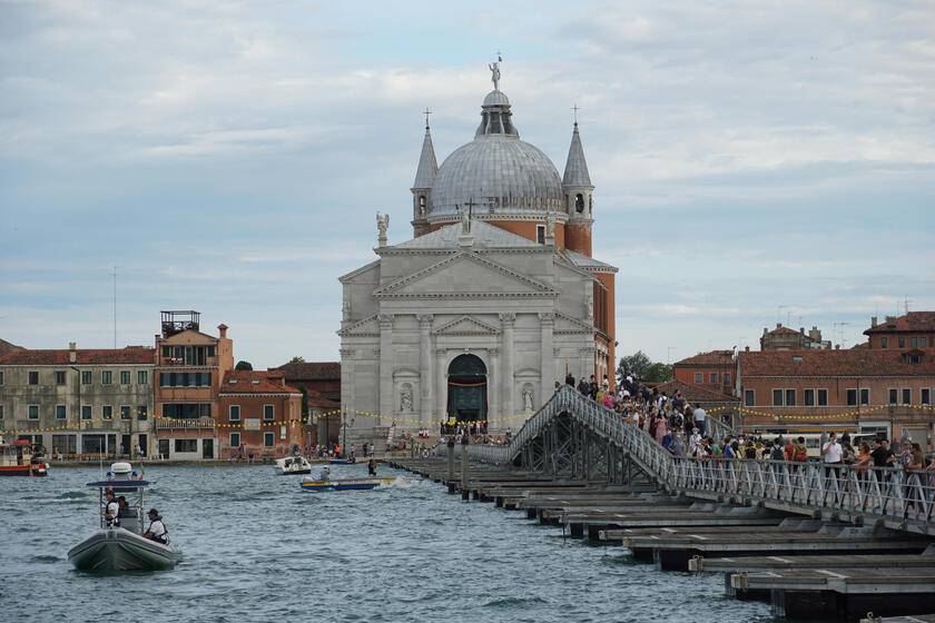 Venezia mette un limite ai gruppi organizzati, al massimo in 25 - ALL RIGHTS RESERVED