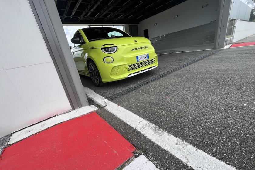 Abarth 500e dalla pista al Metaverso a zero emissioni © ANSA/Damiano Bolognini-Cobianchi