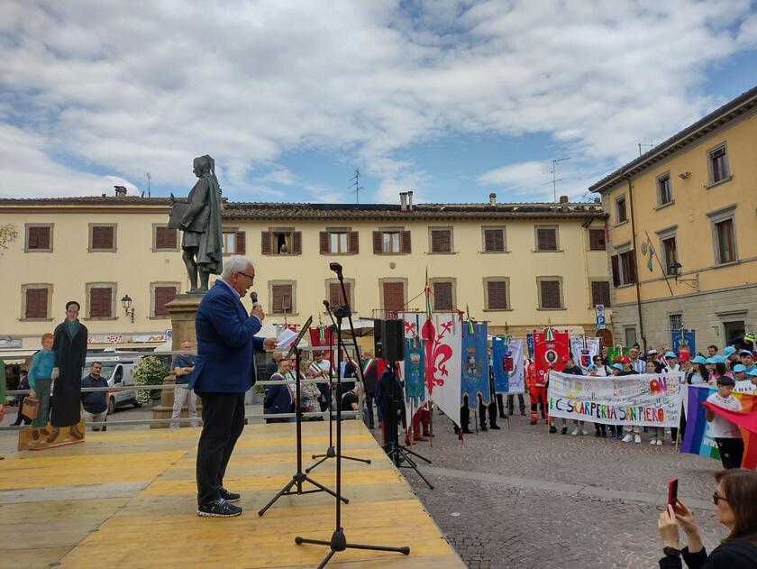 Partita la marcia a Barbiana sulle orme di don Milani - RIPRODUZIONE RISERVATA