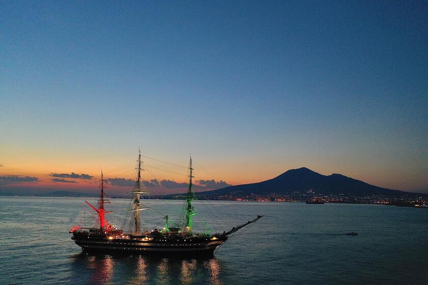 The Italian ship Amerigo Vespucci leaves from Genoa for the turn of the