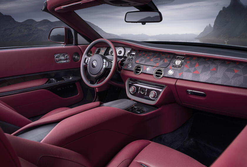 Rose Noire, Rolls-Royce Droptail ispirata alla Black Baccara © ANSA/Rolls-Royce