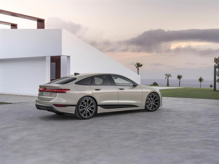 Completata la gamma di Audi A6 e-tron