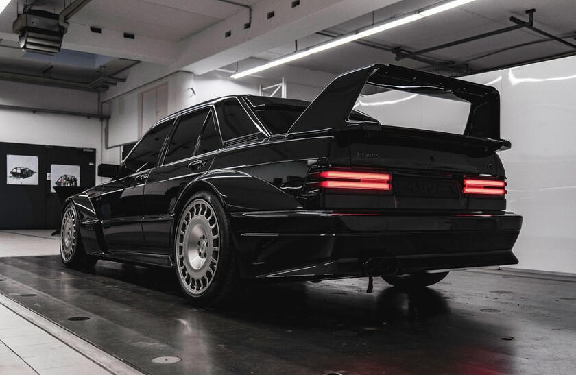 Mercedes 190 E 2.5-16 EVO II HWA