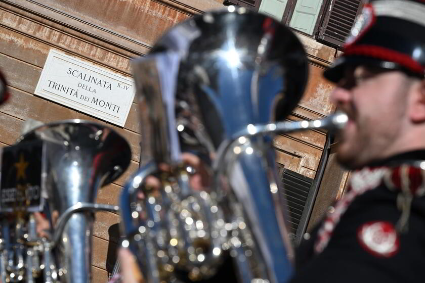 La Banda dell'Esercito in piazza di Spagna in vista del 4 Novembre