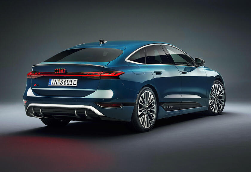 Nuove Audi A6 e-Tron Sportback e Avant