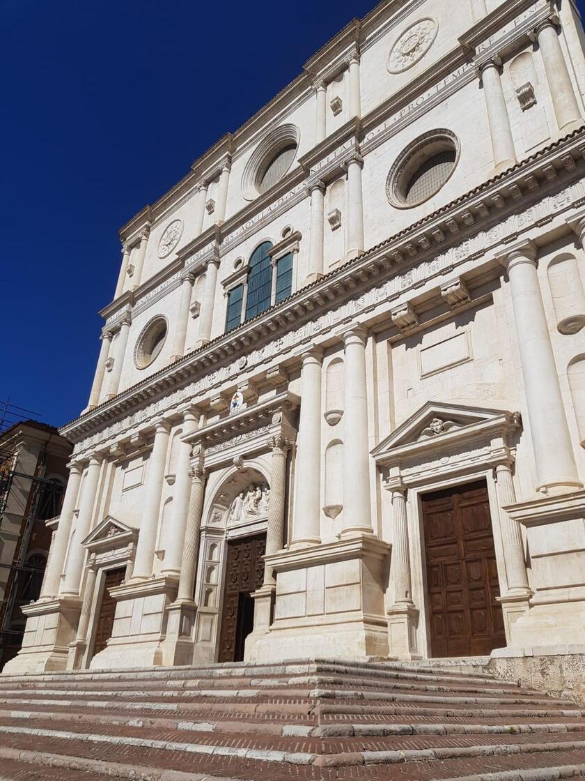 L 'Aquila, la chiesa di San Bernardino - RIPRODUZIONE RISERVATA