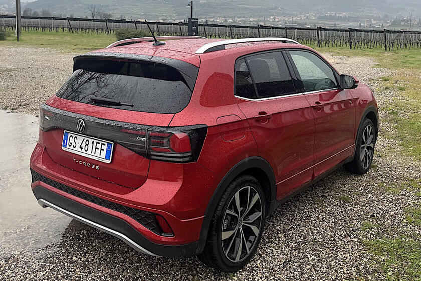 VW T-Cross 1.0 115 Cv DSG R-Line © ANSA/DBC