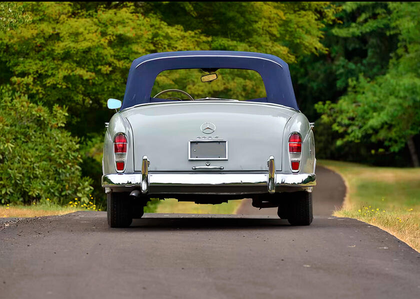 L 'immutato fascino della Mercedes 220 S Cabriolet 1958 © ANSA/New York International Auto Show