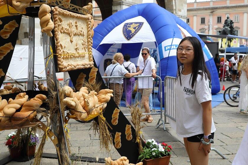 Un vendedor ambulante aprovecha la fiesta Piacenza