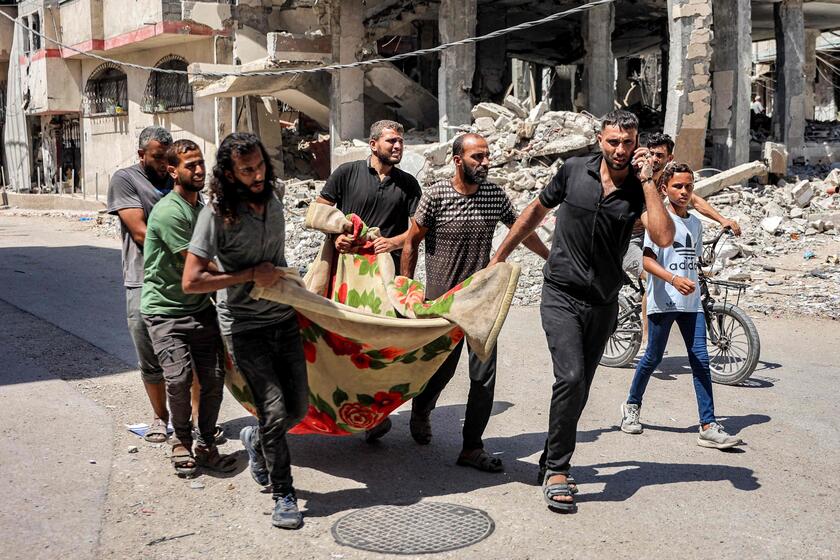 Wafa, '50 civili uccisi nella Striscia di Gaza in 24 ore'