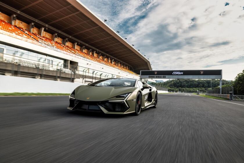 Lamborghini Esperienza Corsa è partita dalla Cina