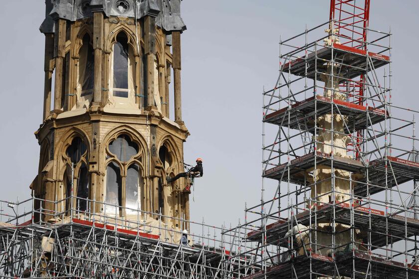 Notre-Dame riapre fra tre mesi, nel 2019 il terribile incendio