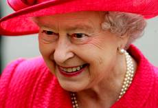 Queen Elizabeth arrives in Rome to visit pope, president