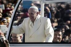 Pope calls on faithful to fight poverty