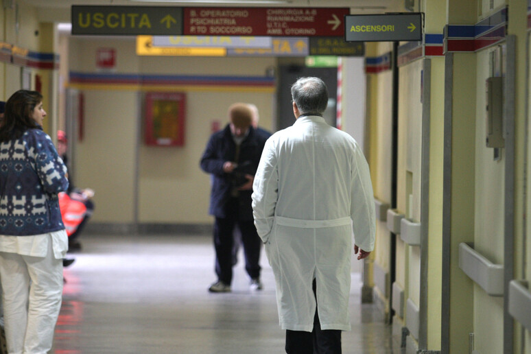 Un ospedale in una foto di archivio - RIPRODUZIONE RISERVATA