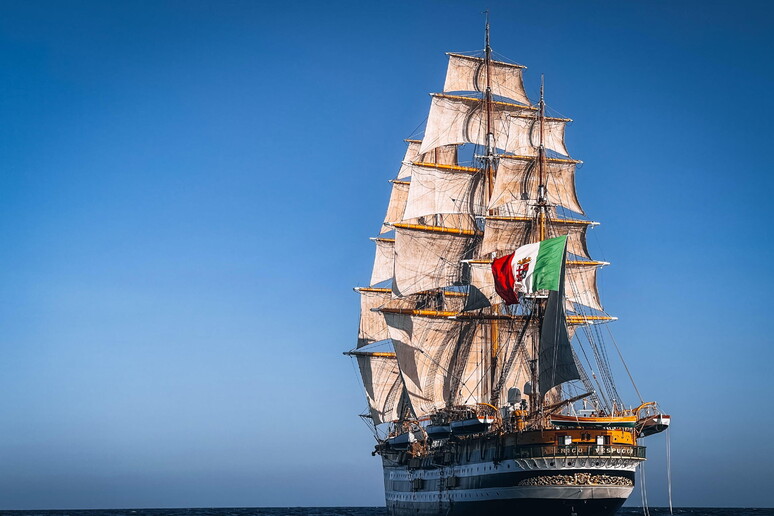 Vespucci e Frecce Tricolori, Los Angeles celebra l'Italia Notizie