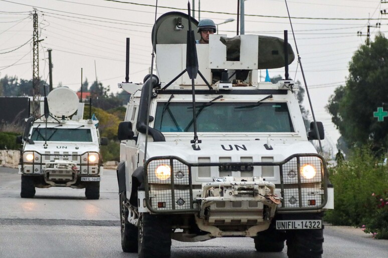 Veículos da Unifil em deslocamento no sul do Líbano © ANSA/AFP