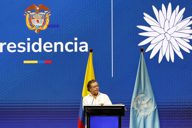 Gustavo Petro durante a COP16 em Cali, na Colômbia © ANSA/EPA