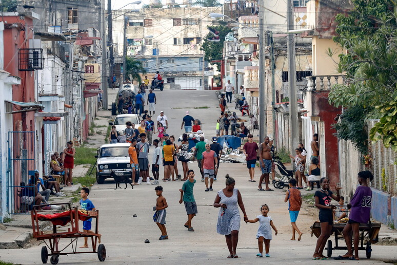 Furacão atinge Cuba em meio à crise energética - TODOS OS DIREITOS RESERVADOS