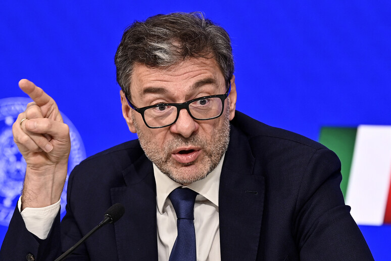 Giorgetti - RIPRODUZIONE RISERVATA