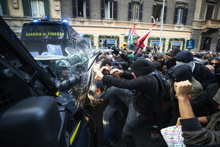 Corteo pro Pal - RIPRODUZIONE RISERVATA