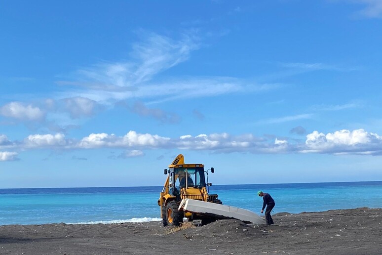 - RIPRODUZIONE RISERVATA