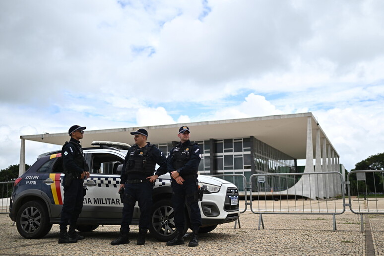 Polícia reforçou segurança em Brasília © ANSA/EPA