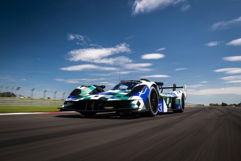 Aston Martin conferma i piloti Riberas e Tincknell © ANSA/Aston Martin