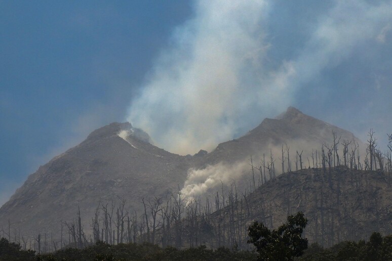 Número de mortos por erupção de vulcão na Indonésia aumentou nas últimas horas © ANSA/AFP