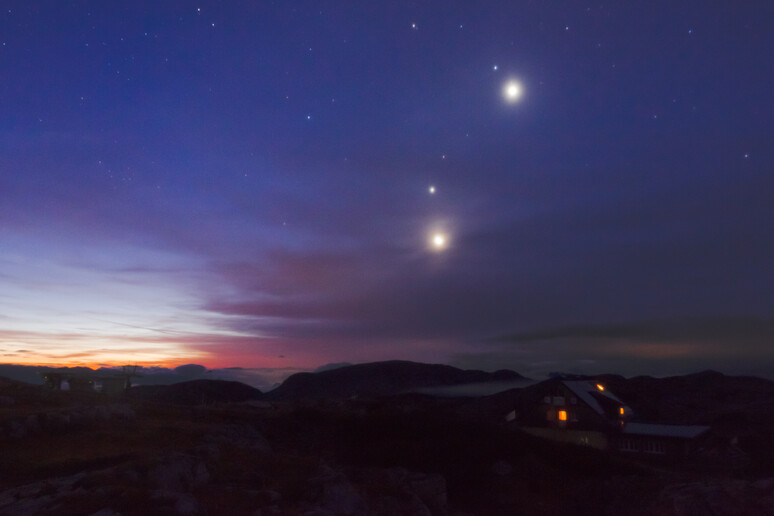 La Luna con Venere, Marte e Giove (fonte: H. Raab da Flickr CC BY-NC-ND 2.0) - RIPRODUZIONE RISERVATA