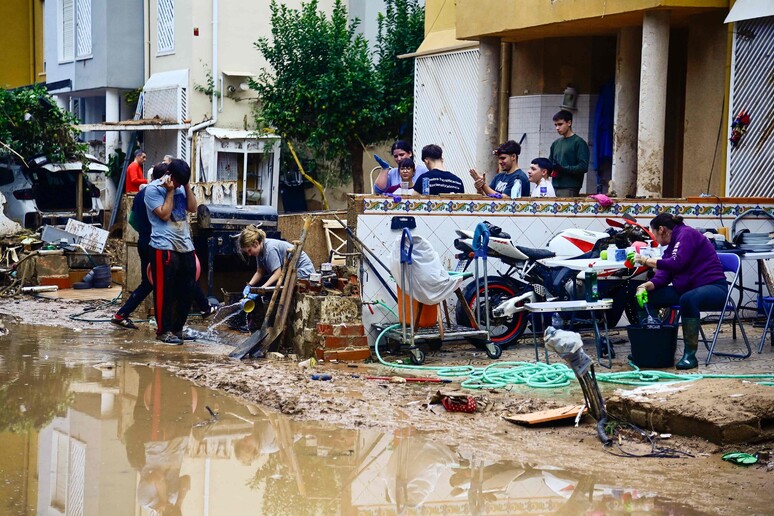 Barragem romana evitou que tragédia chegasse a Almonacid de la Cuba © ANSA/AFP