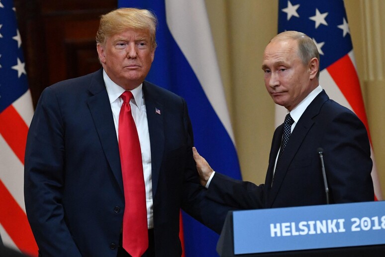 Trump e Putin durante um evento em Helsinki © ANSA/AFP