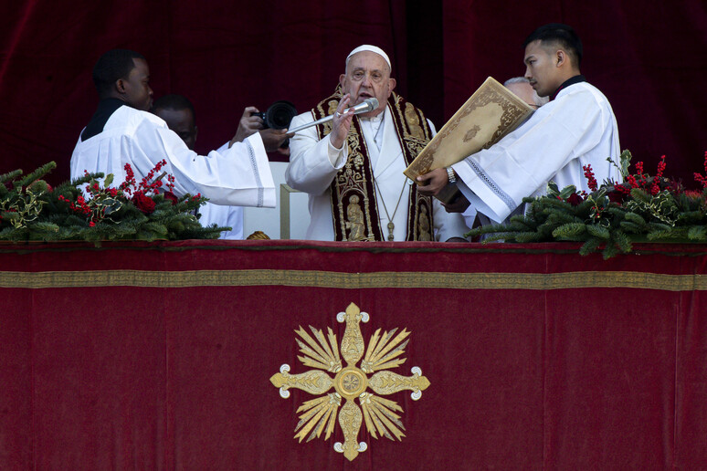 Papa Francisco celebra bênção de Natal no Vaticano - TODOS OS DIREITOS RESERVADOS