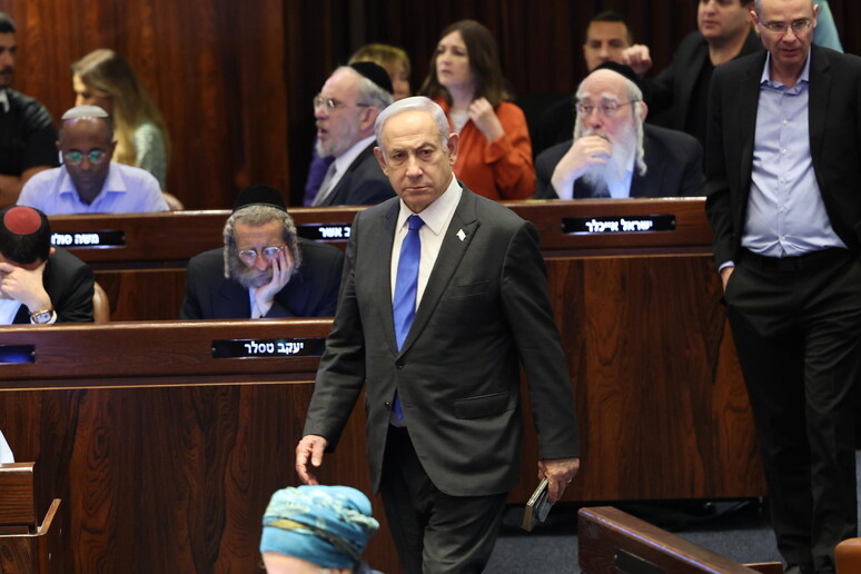 Benjamin Netanyahu é criticado devido à condução da guerra contra o Hamas © ANSA/EPA