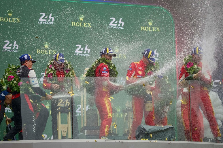 El festejo de Ferrari en las 24 Horas de Le Mans © ANSA/AFP