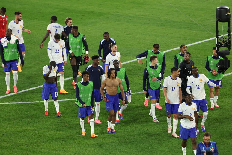 Jogadores da França celebram vitória © ANSA/EPA