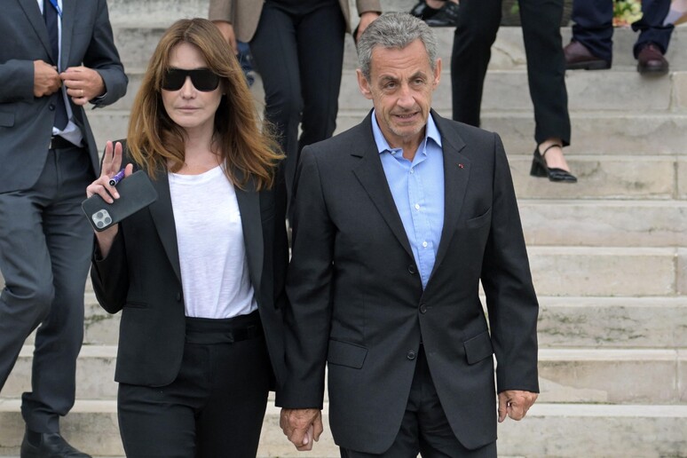 Carla Bruni e Sarkozy são alvos da justiça francesa © ANSA/AFP