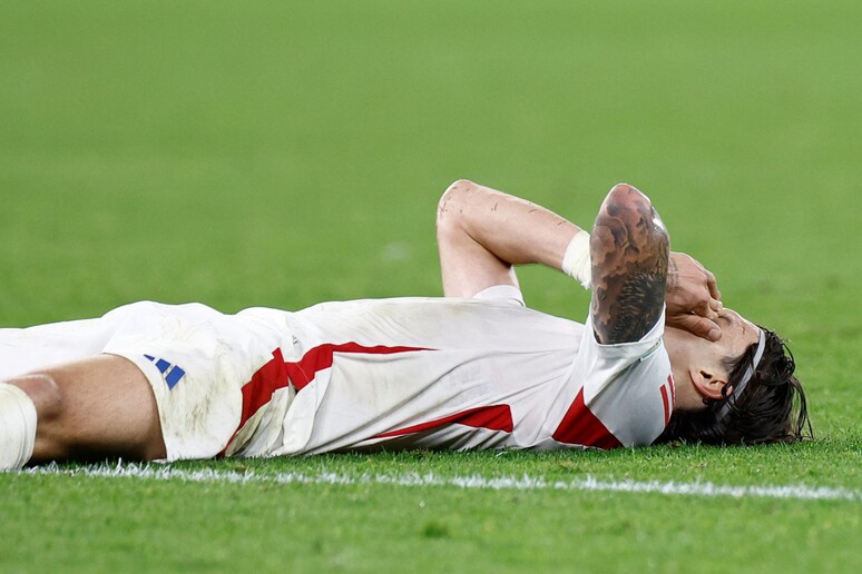 Calafiori foi o responsável por ter marcado o gol contra © ANSA/AFP