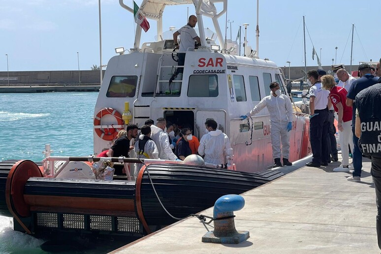 Naufrágio de barco de migrantes ocorreu na última segunda-feira - TODOS OS DIREITOS RESERVADOS