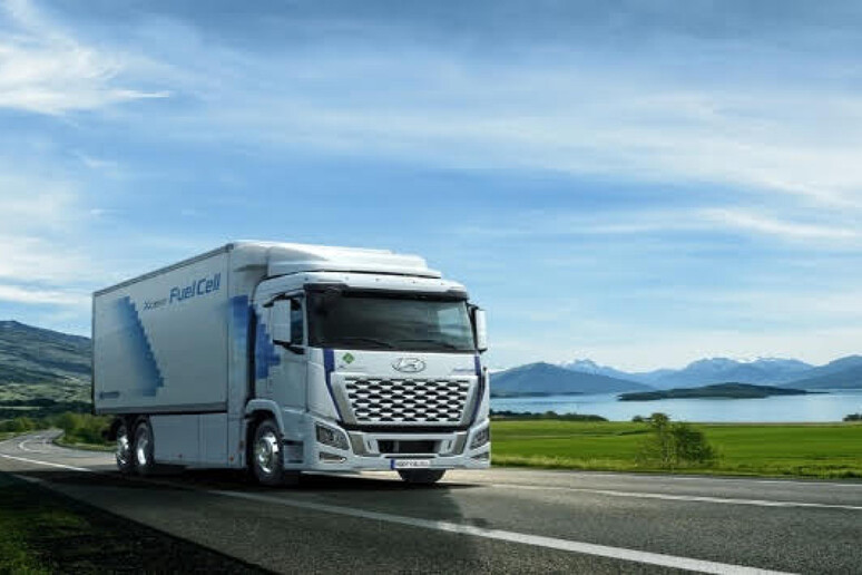 Hyundai, camion Xcient Fuel Cell: raggiunti 10 milioni di km - RIPRODUZIONE RISERVATA