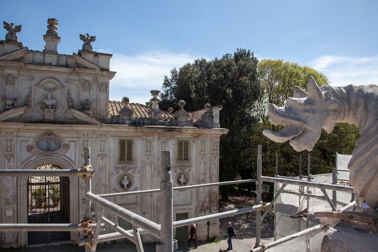 Riapre Restaurato Giardino Segreto Delle Erme A Villa Borghese 