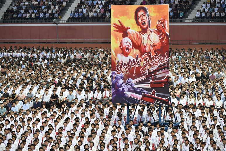 Manifestação contra  'imperialismo ' dos EUA em Pyongyang, capital da Coreia do Norte © ANSA/AFP