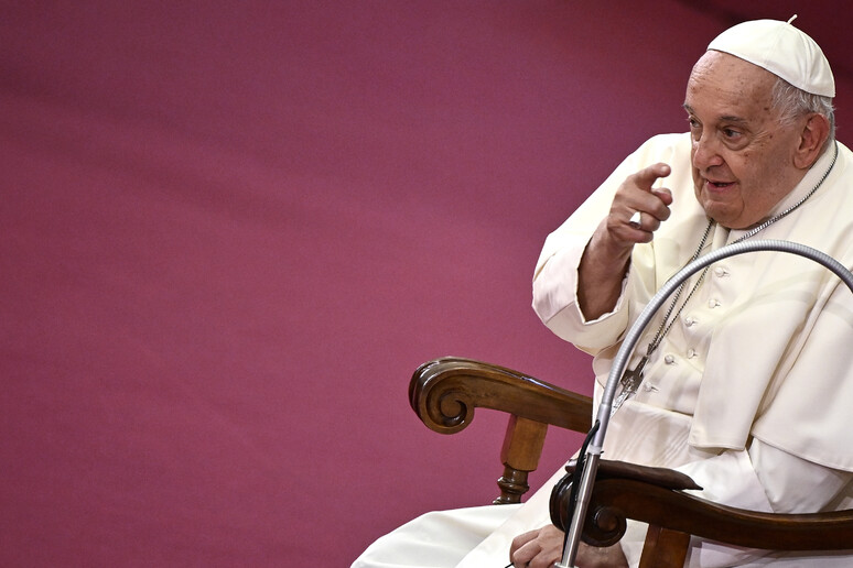 El Papa Francisco, nuevamente el tema de la homosexualidad - TODOS LOS DERECHOS RESERVADOS