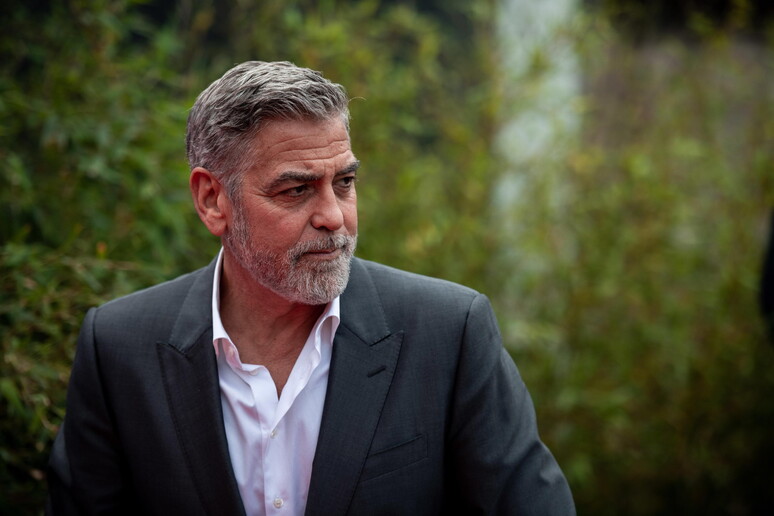 George Clooney pediu retirada de Joe Biden da disputa presidencial © ANSA/EPA