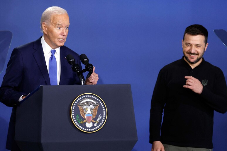 Biden e Zelensky durante encontro em julho de 2024 © ANSA/Getty Images via AFP