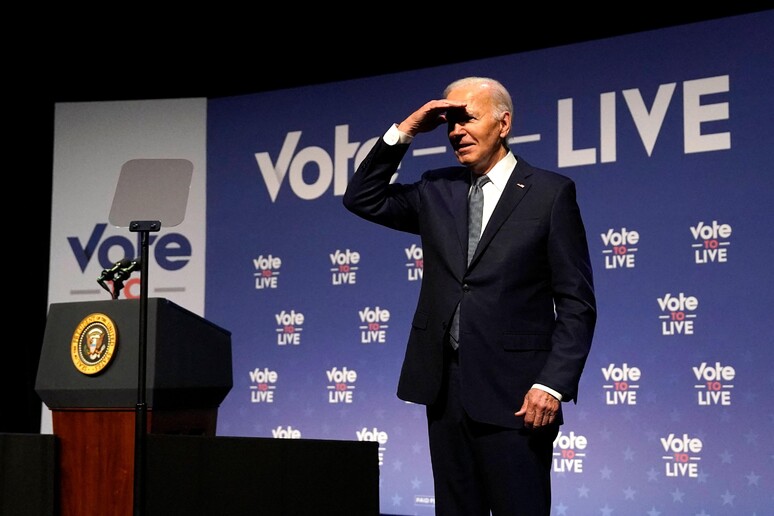 Isolado, Biden ainda tenta salvar candidatura © ANSA/AFP